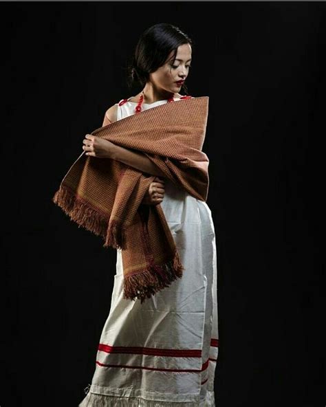 miss india meghalaya 2018 mary khyriem in her kashi traditional attire northeastyle stayfas