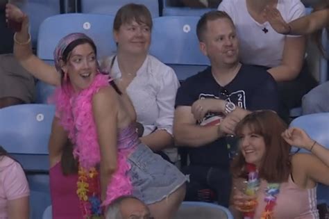 Woman Twerks And Flashes During Live Coverage Of Commonwealth Games In