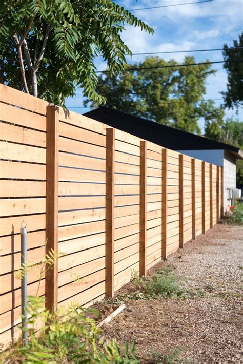 20 Horizontal Wood Fence Designs