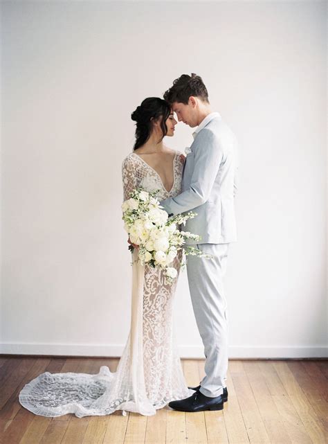 A Minimalist Wedding That Packs a Design Punch | Modern minimalist wedding, Minimalist wedding ...