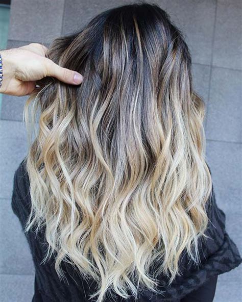 You can see the highlights of blonde that covers almost whole hair with the black tinge all over. 21 Chic Examples of Black Hair with Blonde Highlights ...