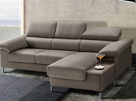 Chiunque può trovare dunque il modello di divano letto con penisola più consono alla propria idea di benessere. Divano con penisola Giulia Biel salotti sconto del 30%