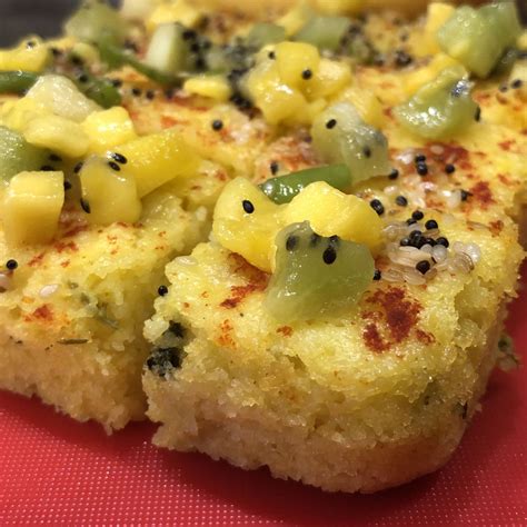 It's steamed, savory cake served with condiments like coconut chutney and/or a lentil soup called sambar. Mango Rava Dhokla ( Steamed Savory Mango Semolina Cake) - Summer Fruit Delight | Dhokla ...
