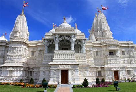 Toronto Hindu Temple Shri Swaminarayan Mandir — Stock Photo