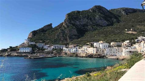 Levanzo Le Spiagge Cosa Vedere E Dove Dormire Sicilia Weekend