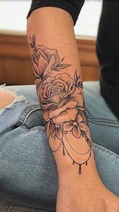 There is a difference between an arm covered in tattoos and a sleeve tattoo: Resultado de imagem para girl half wrist sleeve tattoo ...