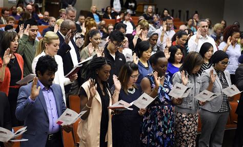 49 People Become Naturalized Us Citizens In Ceremony Held At Siu