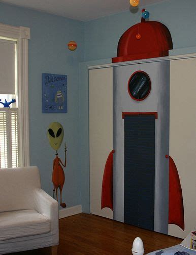 Alien And Spaceship Space Themed Bedroom Bedroom Themes Mural