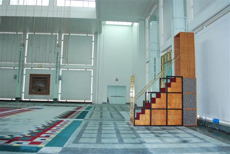 Islamic Cultural Center Of New York Prayer Hall Side View Of Minbar