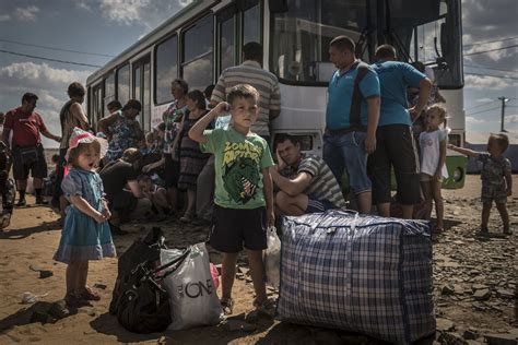 Russia Resettles Refugees From War Torn Eastern Ukraine The New York Times