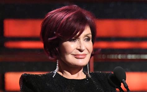 1,251,876 likes · 9,876 talking about this. Sharon Osbourne Debuts White Hair After 18 Years of Dyeing It Red Every Week | Sharon Osbourne ...