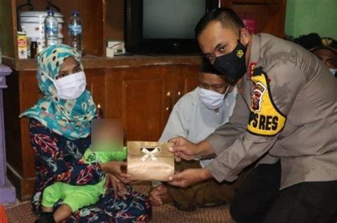 Hidup Merana Serta Terlilit Utang Istri Terduga Teroris Di Sukabumi