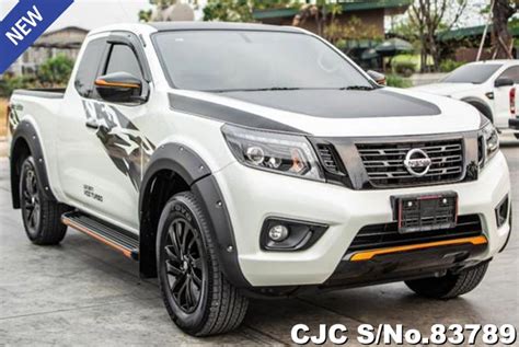 Nissan Navara White Manual 2019 25l Diesel Single And Double Cab
