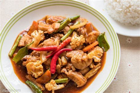 Ayam masak kam heong, yang biasanya che nom makan kat restoran chinese muslim. Pin on Malay Chicken