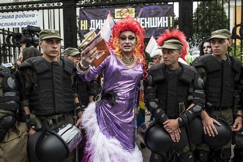 Thousands Hold Gay Pride March In Ukrainian Capital Of Kyiv 680 News