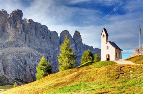 Verão Paisagem Montanhosa Em Alpes — Fotografias De Stock © Ttstudio