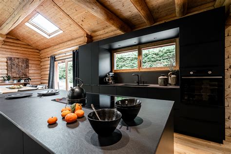 Accueil / cuisine & maison. Réalisation d'une cuisine dans une maison en bois — Interieur-Littoz