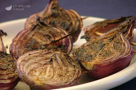 Cipolla grigliata delizioso contorno ricco di gusto e facilissime da fare, io ho usato la cipolla di tropea più dolce e delicata Ricetta - Cipolle alla brace - Le ricette dello spicchio d ...