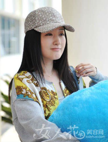 56866 12 3 4 5 6 7 8 9 10. 杨钰莹微博晒素颜照 肌肤抗衰如90后_美容_时尚_海口网