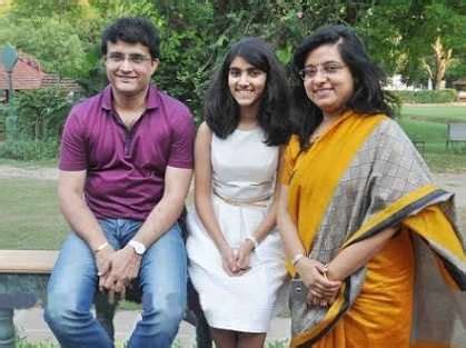 Roopa ganguly family with parents, husband, son & affair roopa ganguly is an indian politician, former actress, and playback singer. Sourav Ganguly Birthday, Real Name, Age, Weight, Height ...