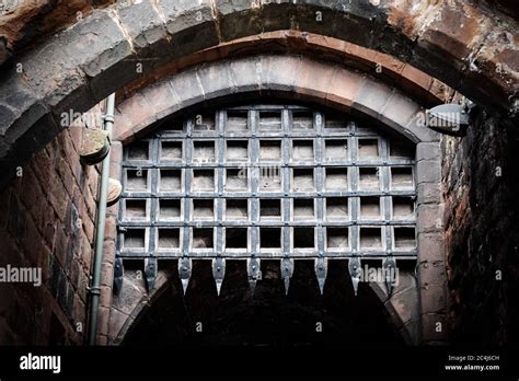 Portcullis Gate High Resolution Stock Photography And Images Alamy