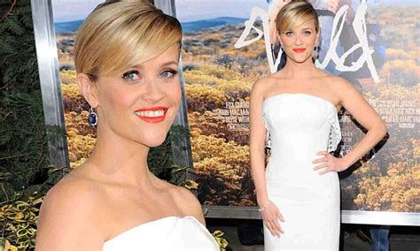 Reese Witherspoon Wows In Elegant White Dress At LA Premiere Of Wild Daily Mail Online