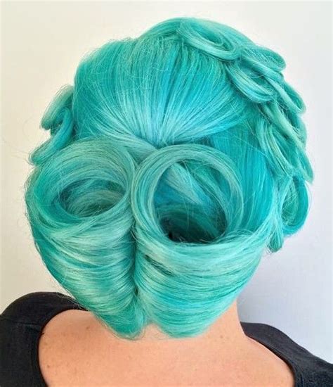 25 Green Hair Color Ideas You Have To Try Green Hair Colors Teal