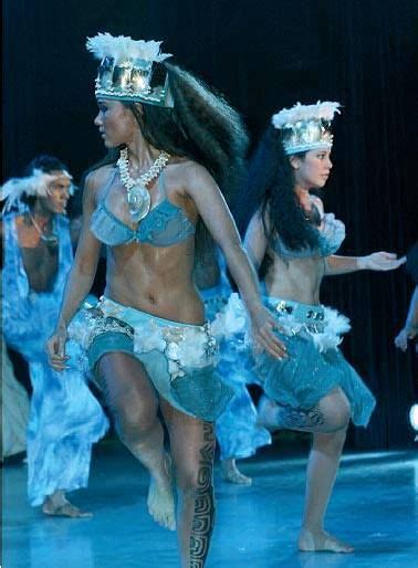 pin by nora c sheehan on polynesian beauty hawaiian woman tahitian costumes tahitian dance