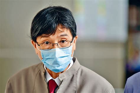 He is a prolific researcher, with most of his nearly 800 papers. 袁國勇：倘確診暴升推居家令 | 星島日報