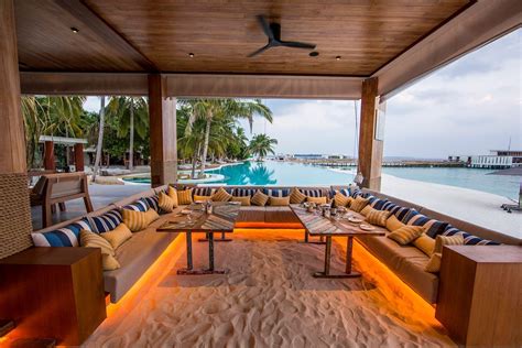 6 Awesome Hotel Beach Bars Luxury Accommodations