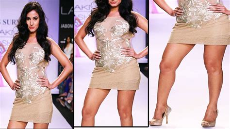 Sonal Chauhan Looks Beautiful Lakme Fashion Week 2014 On Ramp Youtube
