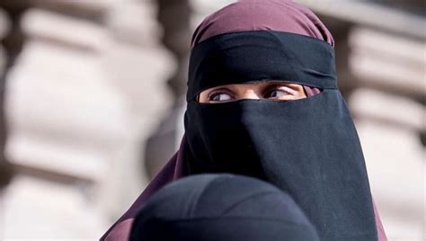 Burqa Burqa In The Uae Emirati Women Clothing
