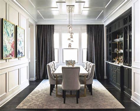 12 Holiday Dining Room Decor Ideas | HGTV's Decorating ...