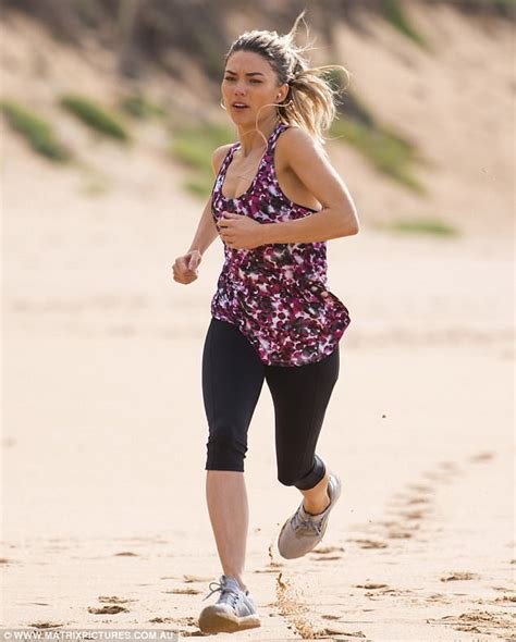 Sam Frost Goes For A Run While Filming Home And Away Daily Mail Online