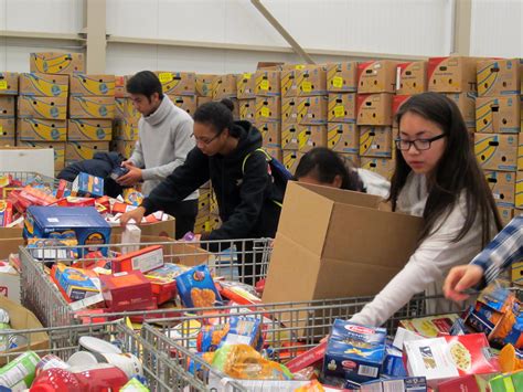 We could not do what we do without the hundreds of generous individuals who give us the gift of time every this is to ensure the greater vancouver food bank can continue to operate at a level that meets the needs in our communities. MD AALEADers Volunteer at Capital Area Food Bank - Asian ...