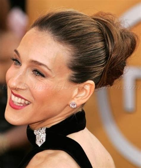 High Bun Hairstyle For Women Over 50 Actresses Living Pinterest