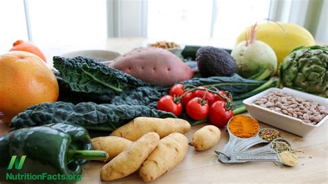 There's also no good research that shows that any eating plan, like a vegetarian diet, for example, can lower the chance of cancer coming back. Treating Advanced Prostate Cancer with Diet: Part 2 - YouTube