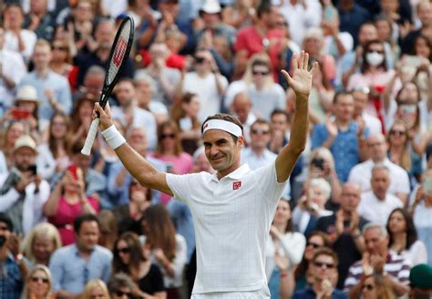 Roger Federer Devient Le Premier Milliardaire Du Tennis Gagne Plus Que