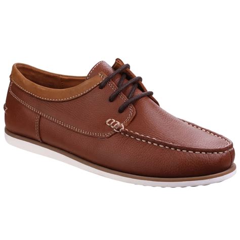 Hush puppies shoes were first designed for young american families, who wanted to go from a conservative & uniform culture to a more casual & free lifestyle. Hush Puppies Davo Portland Mens Casual Shoes - Men from Charles Clinkard UK