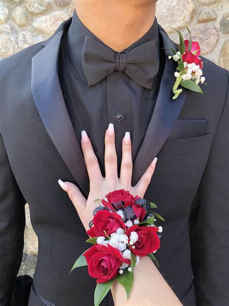 Pin By Franklin Sequeiros On Wedding Corsage Prom Prom Corsage And
