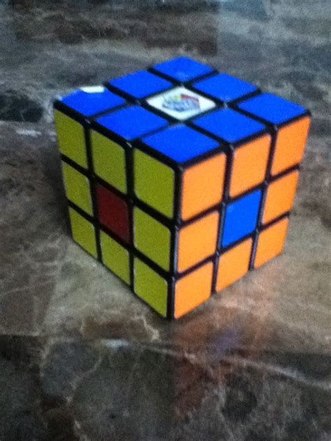 It lacks content and/or basic article components. Rubik's Cube 3x3 Dot in Center : 7 Steps - Instructables