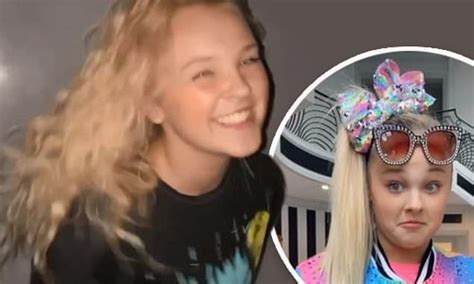 Jojo Siwa Shows Off Her Natural Hair In Tiktok Video Without Her
