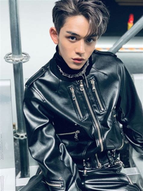 Lucas WayV TakeOff Nct