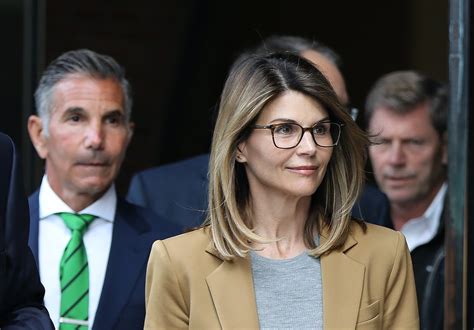 lori loughlin will plead guilty in college admissions scandal