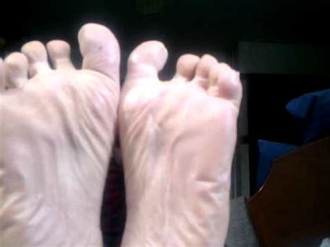 Wrinkle Male Soles And Toes Spreading Youtube