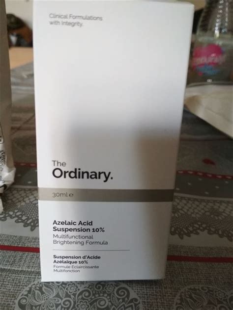 The ordinary azelaic acid suspension 10% lightens up the skin and evens out tone while reducing the look of blemishes. Eladó: The Ordinary Azelaic Acid Suspension 10%