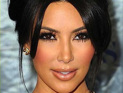 How To Get Kim Kardashians Eye Makeup Look If You Have Sensitive Eyes