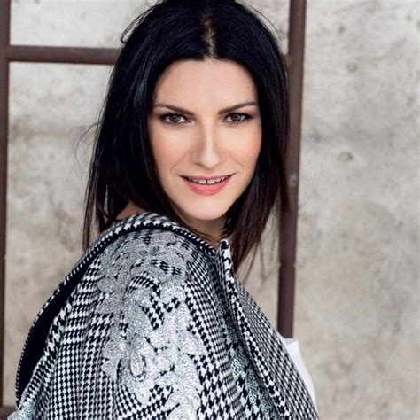 Pin De Albertour Em Laura Pausini Cantores Look Fashion Fotos