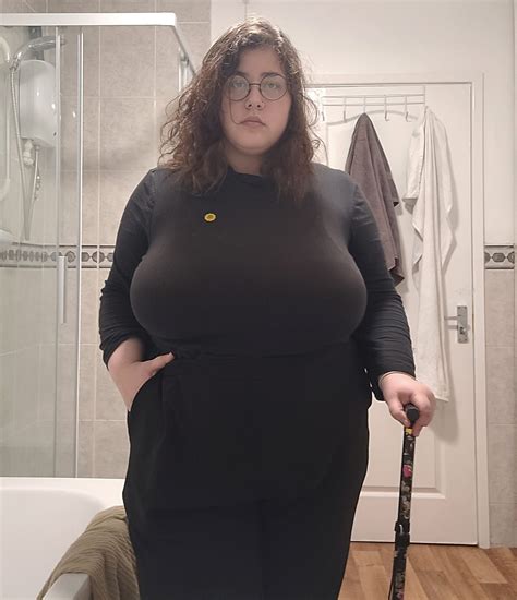 My Boobs Weigh 28 Pounds — I Have To Use A Walking Stick