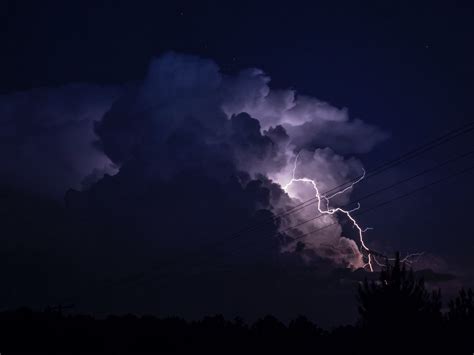 Download Wallpaper 1400x1050 Thunderstorm Lightning Clouds Dark